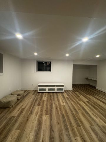 For Lease - 2618 Buroak Drive, London North, Ontario - Photo 2