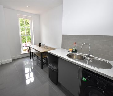 Park Road North, Birkenhead - Photo 6