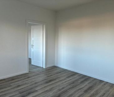 **Helle Wohnung FRISCH aus der RENOVIERUNG** - Photo 1