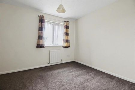 2 bedroom end of terrace house to rent - Photo 2