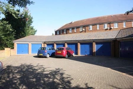 Gras Lawn, St Leonards, Exeter, EX2 - Photo 5