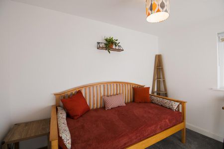 3 bedroom semi-detached house to rent - Photo 3