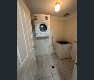 Modern two bedroom plus study townhouse - Photo 4