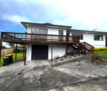 Mcleans Zone - Sea View Vistas Await! - Photo 1