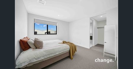 Comfort, Convenience & Contemporary Living - Photo 4