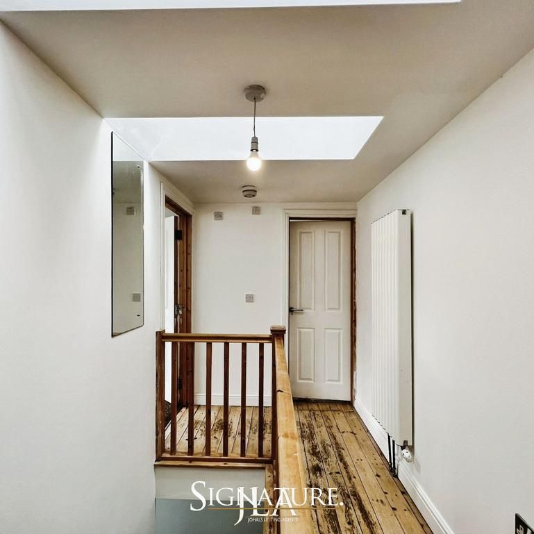 3 bedroom semi-detached bungalow to rent - Photo 1