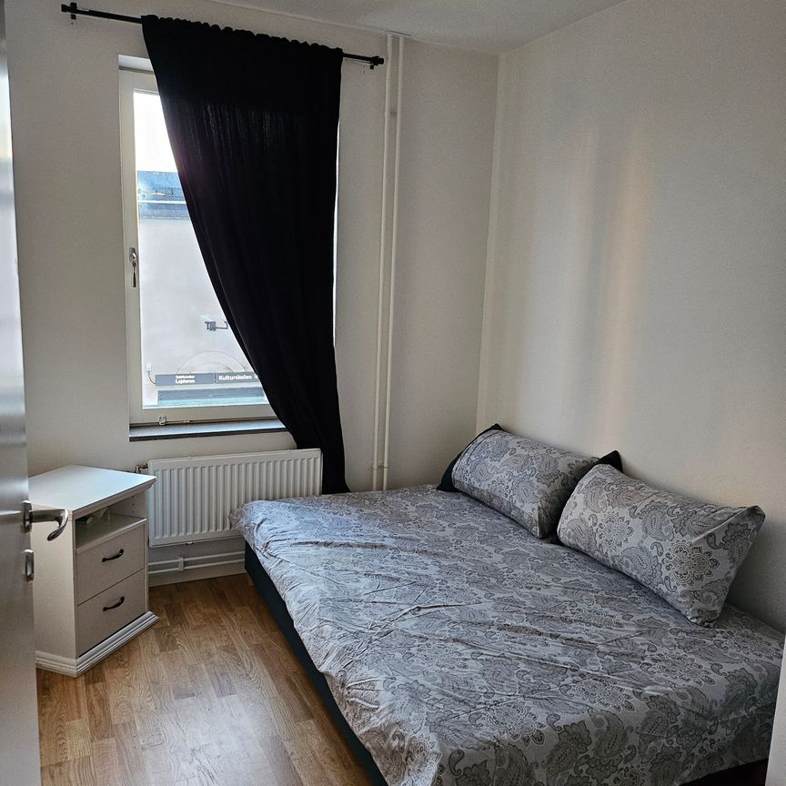 Lågskärsvägen, Johanneshov - Photo 2