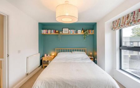 4 bedroom terraced house to rent - Photo 4