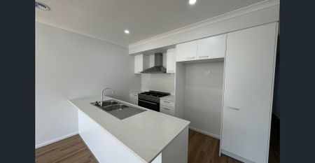 Just 12 months new. - Photo 5