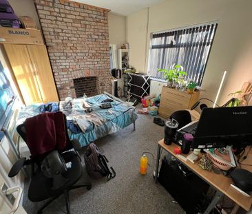 4 bedroom terraced house to rent - Photo 3