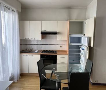 Location Appartement 1 pièce 25m² - Photo 3