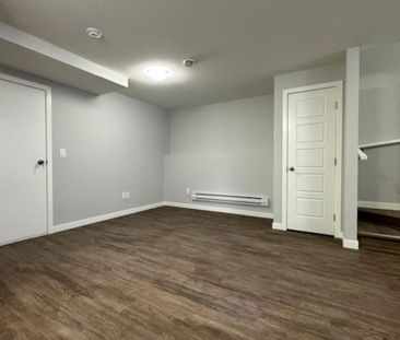 1 Bedroom Lower Unit in Rosewood - Photo 6