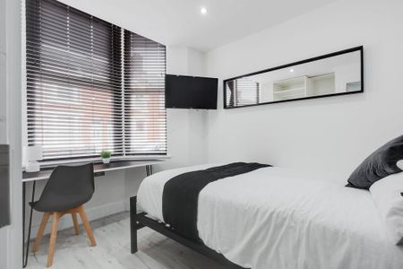 6 bedroom house to rent - Photo 4