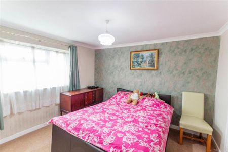 4 bedroom terraced house to rent - Photo 3