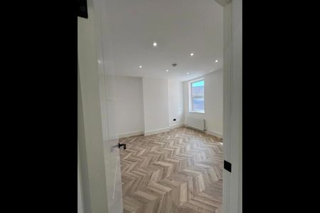 4 Bed Detached House, Northcote Road, CR0 - Photo 4