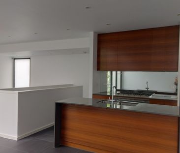 3/2-4 Old Heidelberg Road, Alphington - Photo 1
