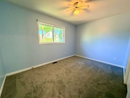 For Lease - 35 Buchanan Street, Barrie, Ontario - Photo 2