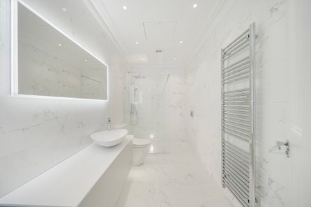 Luxury three-bedroom apartment in Kensington - Photo 3