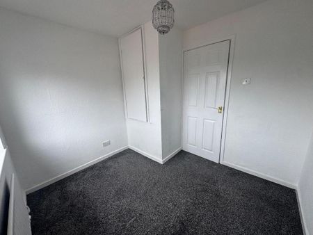 3 bedroom end of terrace house to rent - Photo 3