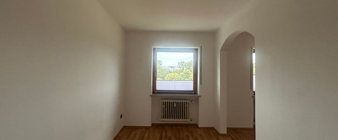 Großzügige 4,5-Zimmer-Wohnung mit 3 Balkonen! Neumarkt - Holzheim - Photo 1