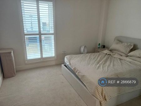 2 bedroom penthouse to rent - Photo 2