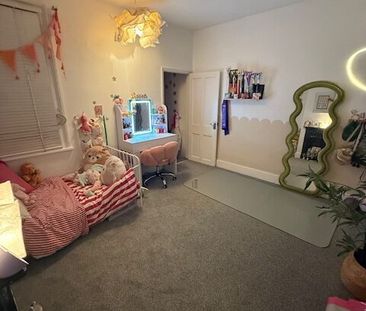 Lovely three bedroom family home to let in Northfleet - Photo 2