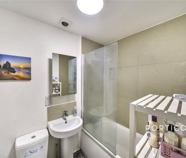 1 bedroom in a house share to rent - Photo 5
