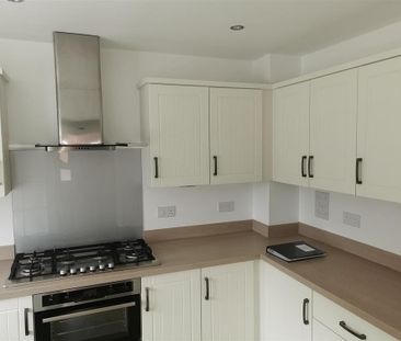 3 bedroom end of terrace house to rent - Photo 6