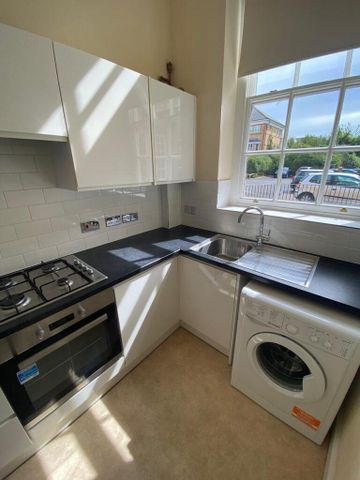 1 bedroom flat to rent - Photo 4