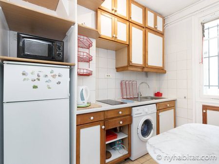 Logement à Paris, Location meublée - Photo 2