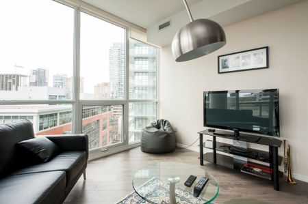 For Lease - 45 Charles Street Unit# 1101, Toronto, Ontario - Photo 3