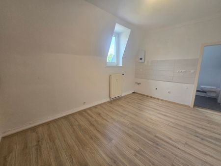 Helle Altbau Dachgeschosswohnung in Gräfrath! - Photo 5