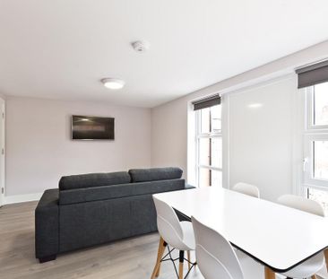 2 bedroom flat to rent - Photo 4