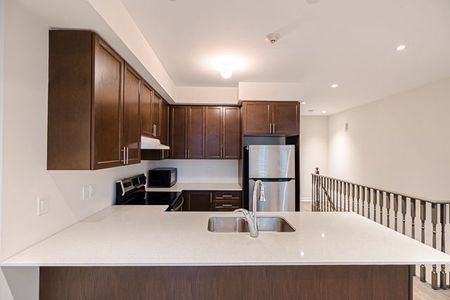 For Lease - 62 Preston Meadow Avenue Unit# 5, Mississauga, Ontario - Photo 4