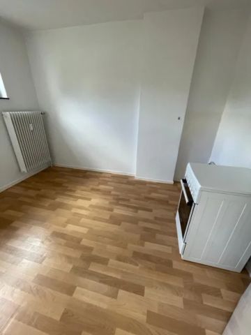 Schöne helle 2 Zimmer-Wohnung mit 2 Balkonen sucht Nachmieter! Sofort frei! - Foto 3