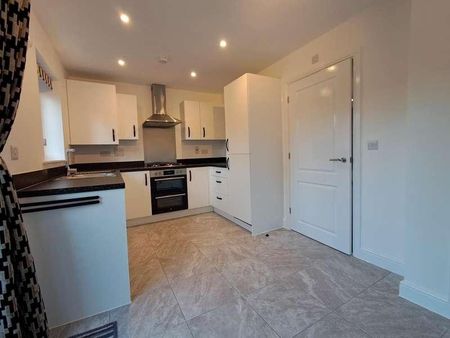 Columbus Drive, Shavington, Crewe - Photo 2