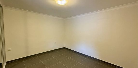 18/237 Sharp Street, Cooma - Photo 2