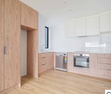 Brand New Apartment at the heart of Te Atatu South - Photo 2