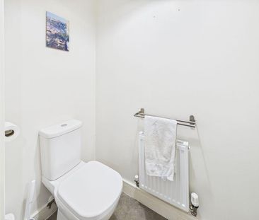 3 bedroom semi-detached house to rent - Photo 4