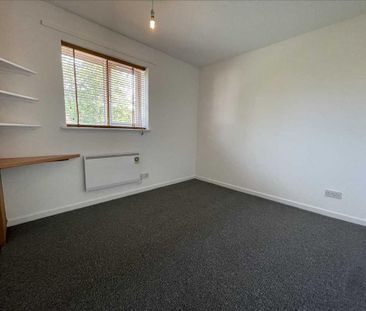 2 bedroom semi-detached house to rent - Photo 6