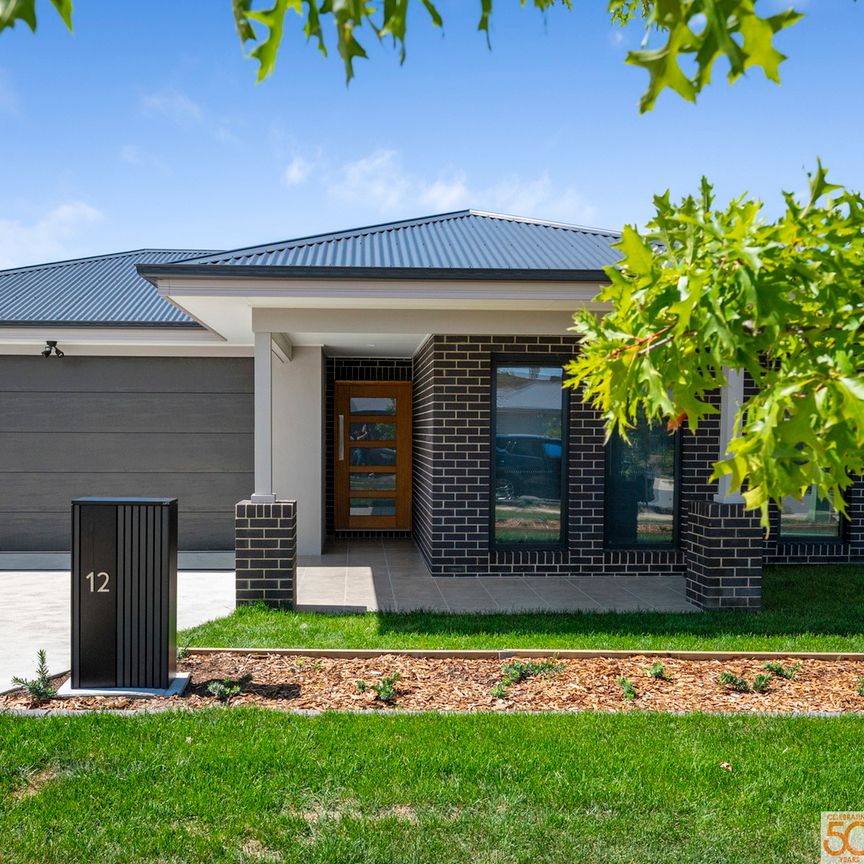 12 Courtney Street, Googong NSW 2620 - House For Rent | Domain - Photo 1