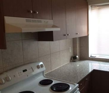 1 CH - 1 SDB - Côte Saint-Luc - $1,125 /mo - Photo 1
