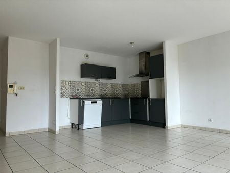 Location Appartement 3 pièces 65m² VALENCE 26000 - Photo 5