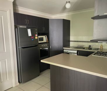 Spacious Furnished 2 Bedroom Unit - Photo 1