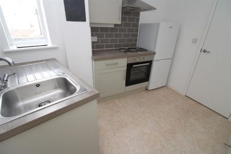 Studio to rent - Photo 4