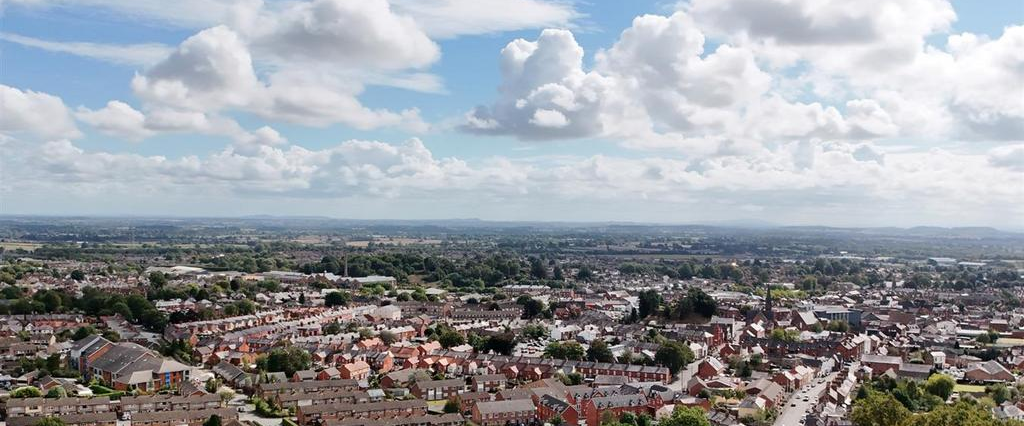 4 bedroom townhouse to rent - Photo 1