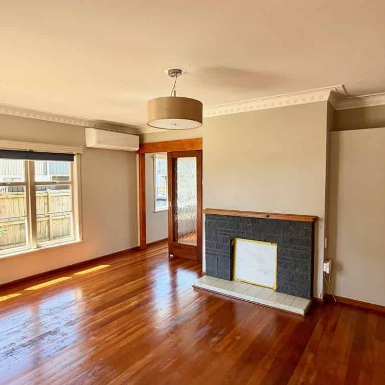 Mangere East, 3 bedrooms - Photo 1