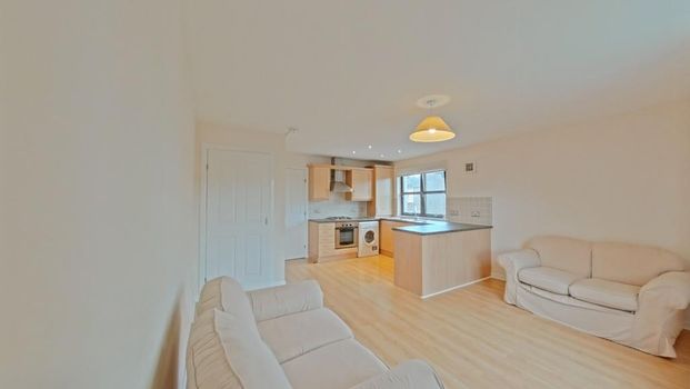 2 bedroom flat to rent - Photo 1