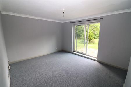 1 bedroom property to rent - Photo 3