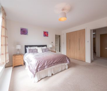 3 bedroom penthouse to rent - Photo 4